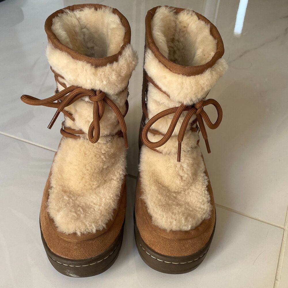UGG Mukluk Revival Chestnut Boots - Women's SZ 6